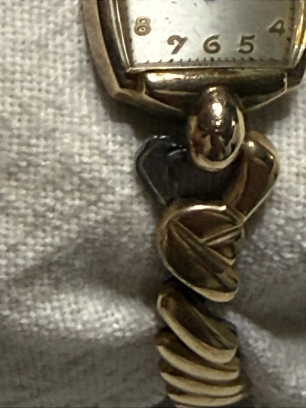 Vintage 40s/50s Gold-Tone Gruen 10k GF Women's Bracelet Watch - Gold